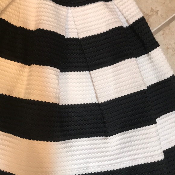 Striped skirt - Picture 2 of 2